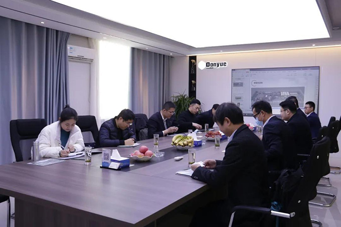 深圳證券交易所北方中心領導蒞臨東岳機械調研指導工作 深圳證券交易所北方中心領導蒞臨東岳機械調研指導工作